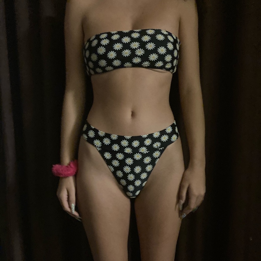 Forever 21 daisy bikini